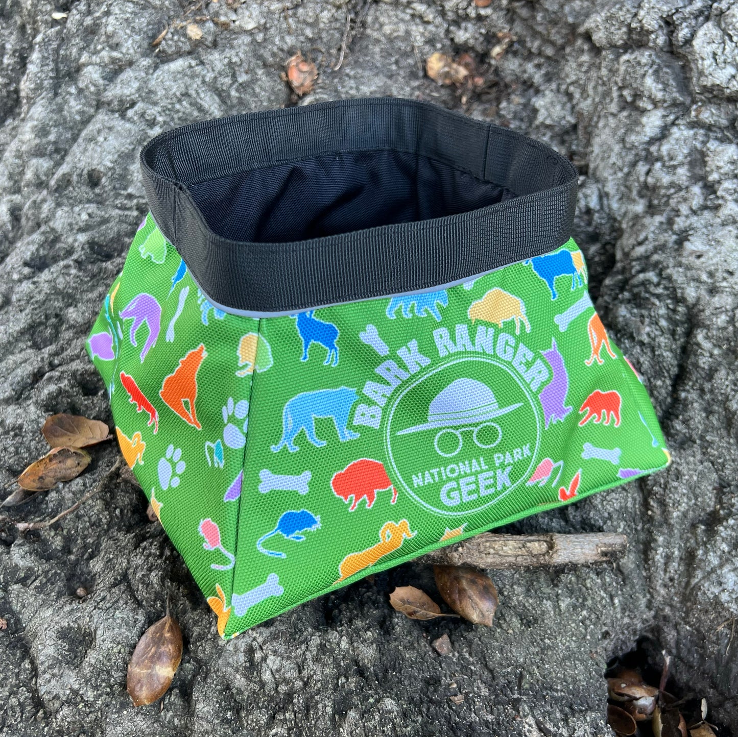 Bark Geek Collapsible Travel Bowl